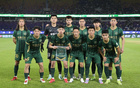 浙江隊留位待布彭扎，賽前合影見李提香旁空位