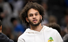 NBA腳傷傳聞：獨(dú)行俠隊(duì)緊張于德里克·萊弗利二世傷勢