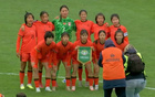 U16女足拼搏傷勢(shì)重，榮馨脫臼仍堅(jiān)韌，解說盛贊其志勇。