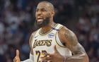 NBA湖人遭黑，老詹受打壓，東契奇摔倒為犯規，應罰球。