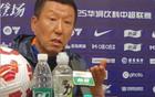 崔康熙66歲顯無奈，拒絕下課問題，直斥記者。