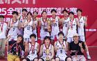 祝賀！中國(guó)女籃新星，15歲1米93中鋒嶄露頭角，李月汝妹奪金換隊(duì)。