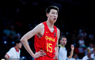 郇斯楠表現(xiàn)亮眼，12中8得16分5板，送出6大帽！