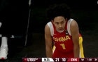 中國男籃戰強敵，同組三隊八強聚，郇斯楠蓋帽顯威。