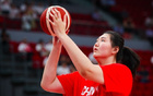 中國女籃大勝51分，7人得分上雙，張子宇首秀亮眼。