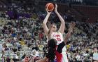 女籃大勝印尼51分，張子宇內線稱霸，李夢接班人三分亮眼。