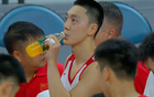 中國男籃大勝28分，趙睿三分三中，胡金秋領銜四人得分上雙。