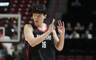 楊瀚森：榮幸與約基奇姚明比肩，適應(yīng)NBA不棄獨特性。