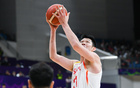 中國男籃末節(jié)乏力，險勝對手三分。