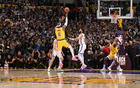 NBA賽季經典：詹皇加冕得分王，巴特勒率隊逆襲